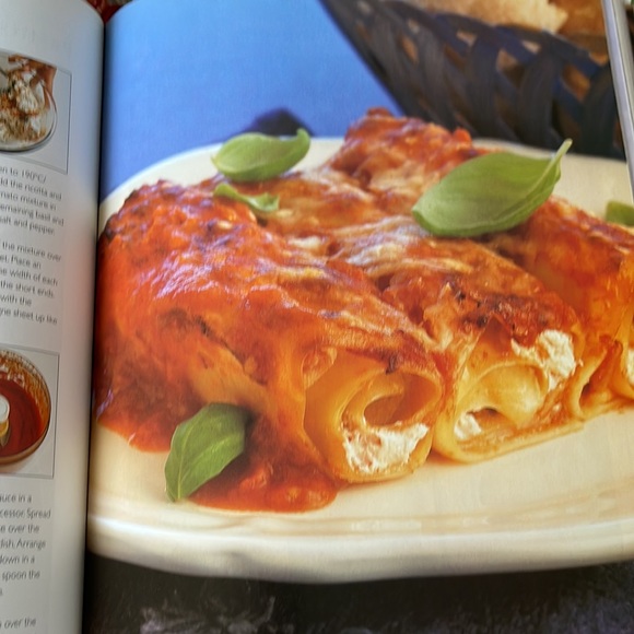 Jeni Wright
🍝 Pasta Cookbook - Picture 5 of 6